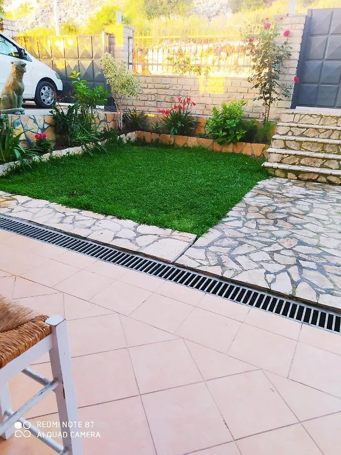Theona Apartments Saranda