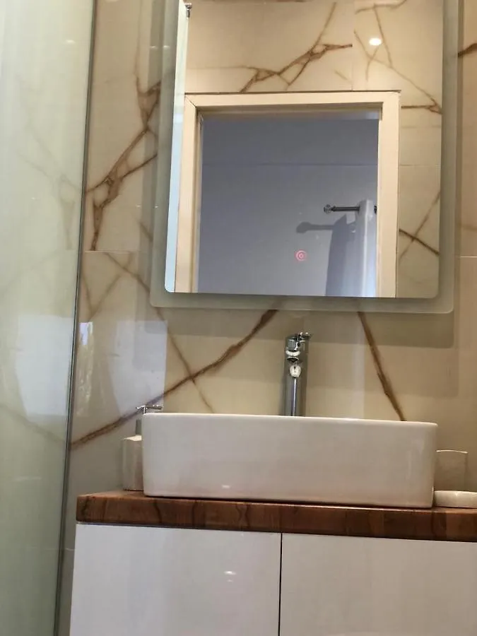 Theona Apartments Sarandë